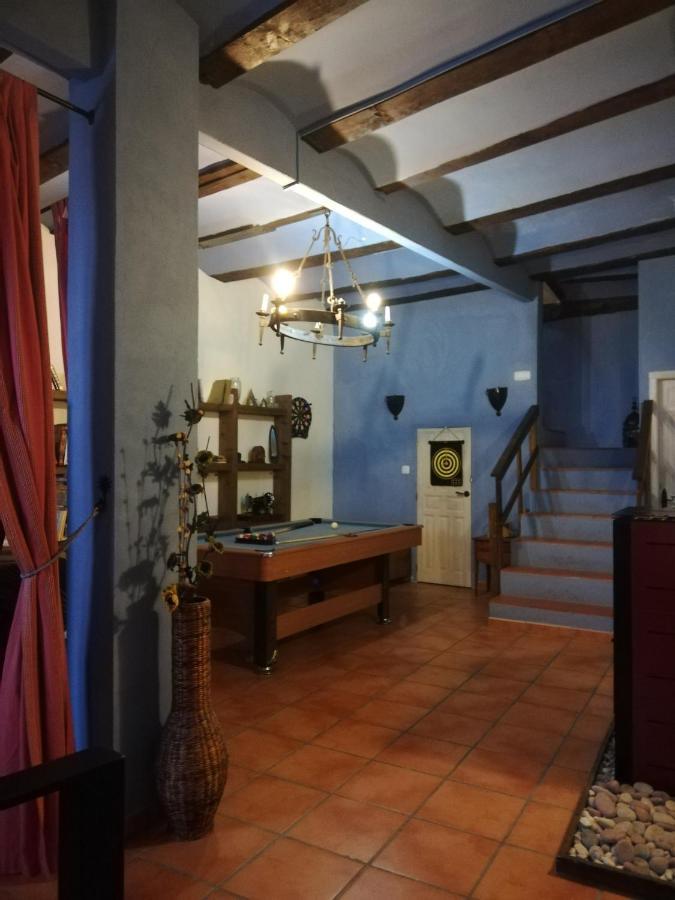 Вилла La Vieja Escuela Фуэнтес-де-Рубьелос Экстерьер фото