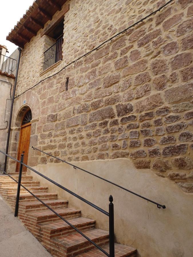 Вилла La Vieja Escuela Фуэнтес-де-Рубьелос Экстерьер фото