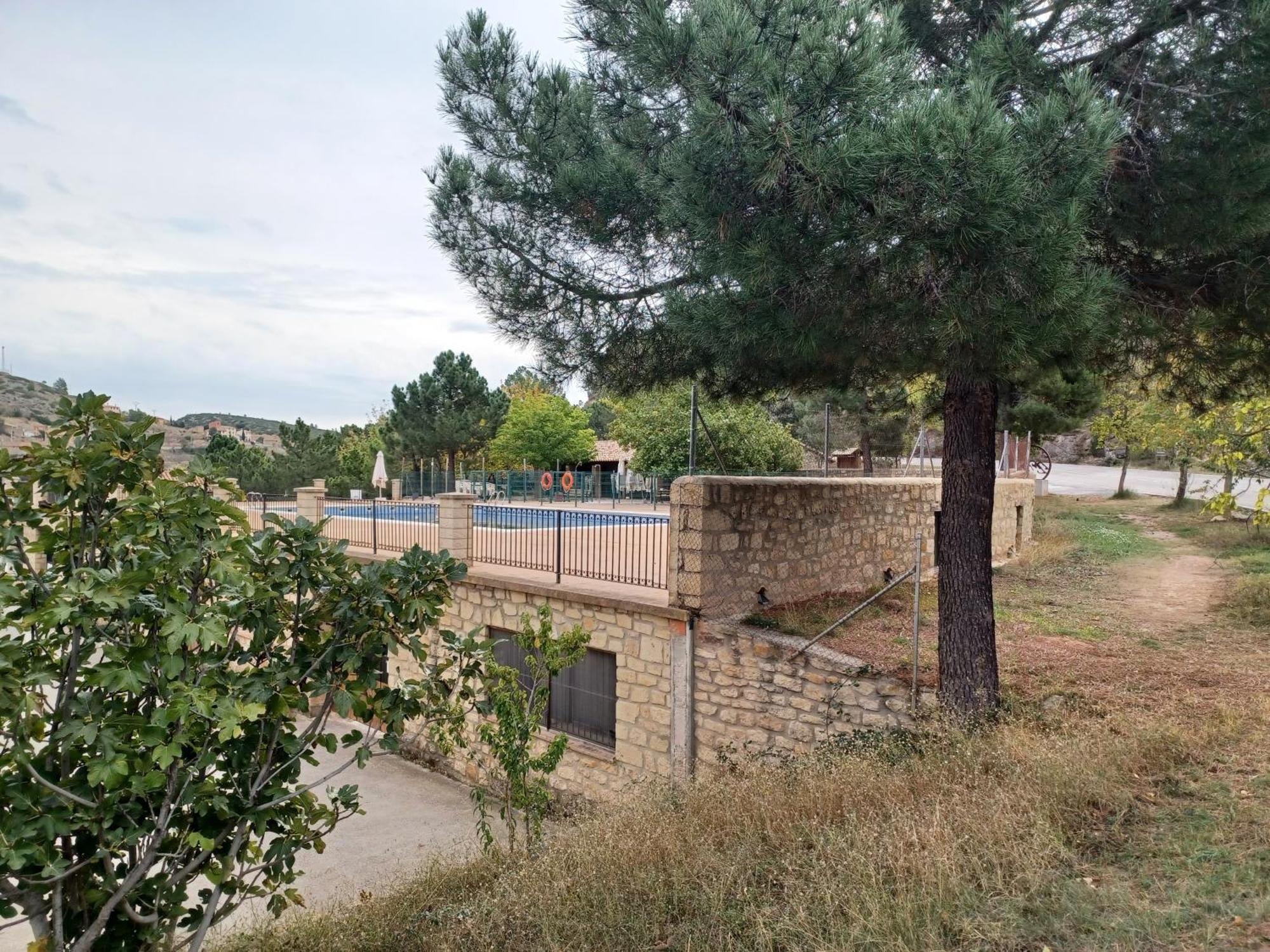 Вилла La Vieja Escuela Фуэнтес-де-Рубьелос Экстерьер фото